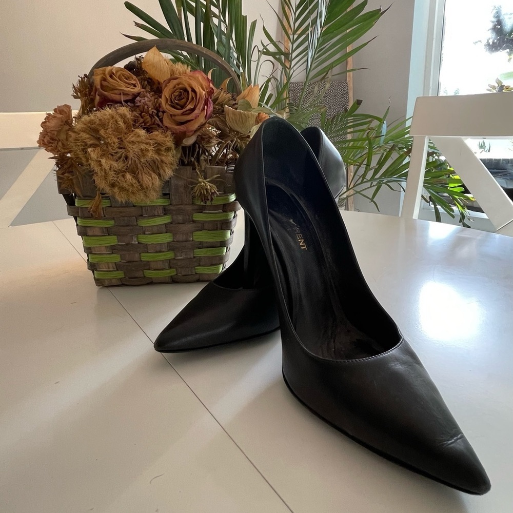 Saint Laurent black heels size 7 1/2 - Picture 2 of 6